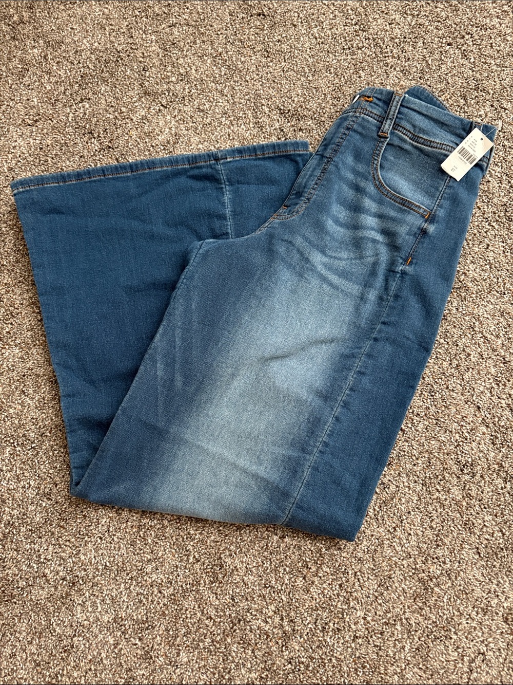 Pilcro Wide-Leg Jeans in Medium Blue Wash
ADI Knit mid-rise flared jeans - Picture 6 of 6